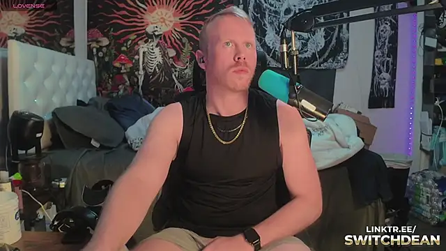 Snapshot of twunkdean chatting on November 4, 2025, 5:00 am twunkdean online show from November 4, 2025, 5:00 am