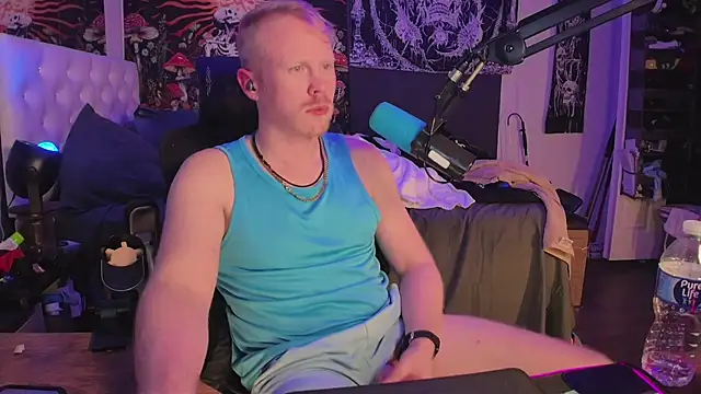 Snapshot of twunkdean chatting on October 21, 2025, 11:15 pm twunkdean online show from October 21, 2025, 11:15 pm