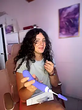 Dannaa Lovs online show from February 10, 2026, 2:05 pm