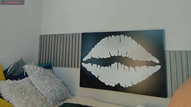 Snapshot of Blue_Sixx chatting on October 11, 2025, 10:22 pm Blue Sixx online show from October 11, 2025, 10:22 pm