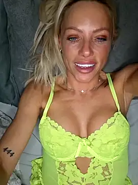 Bellarose xx online show from February 5, 2026, 11:00 pm