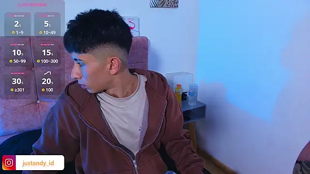 Snapshot of Andy_Justgame chatting on November 21, 2025, 10:53 pm Andy Justgame online show from November 21, 2025, 10:53 pm