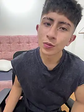 Snapshot of Andy_Justgame chatting on December 2, 2025, 12:33 am Andy Justgame online show from December 2, 2025, 12:33 am