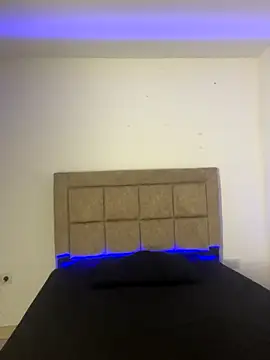 Snapshot of EmilyNoir1 chatting on November 22, 2025, 12:32 am EmilyNoir1 online show from November 22, 2025, 12:32 am