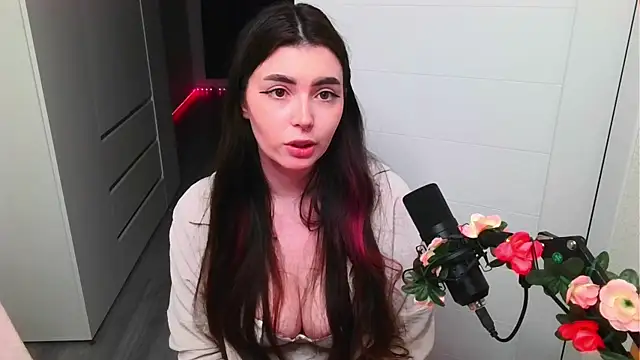 Snapshot of peachyness chatting on April 30, 2026, 8:57 pm peachyness online show from April 30, 2026, 8:57 pm