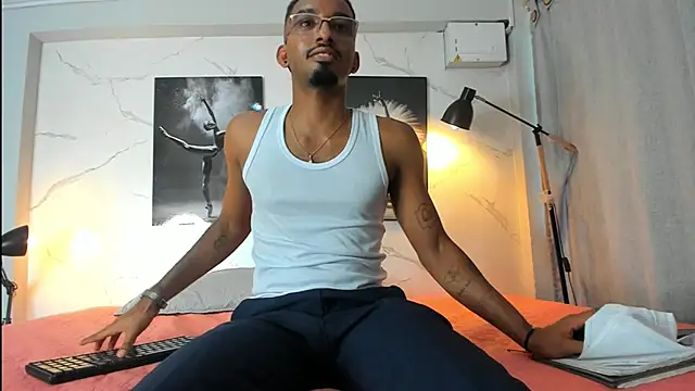 Snapshot of Darwin_mayo chatting on November 4, 2025, 5:50 pm Darwin mayo online show from November 4, 2025, 5:50 pm