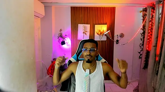 Snapshot of Darwin_mayo chatting on October 29, 2025, 5:34 pm Darwin mayo online show from October 29, 2025, 5:34 pm