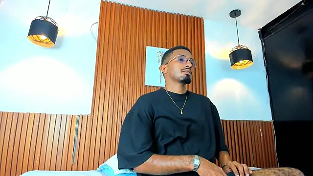 Snapshot of Darwin_mayo chatting on October 30, 2025, 5:21 pm Darwin mayo online show from October 30, 2025, 5:21 pm