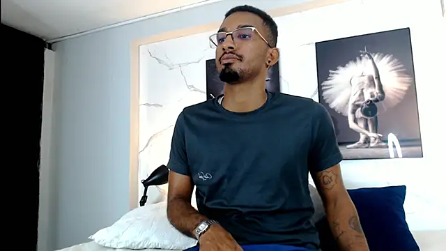 Snapshot of Darwin_mayo chatting on November 28, 2025, 5:46 pm Darwin mayo online show from November 28, 2025, 5:46 pm