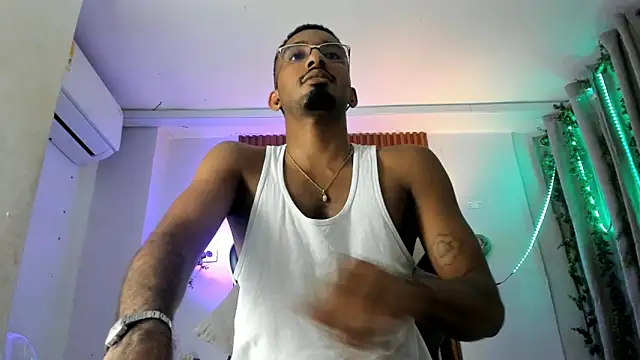 Snapshot of Darwin_mayo chatting on November 21, 2025, 5:34 pm Darwin mayo online show from November 21, 2025, 5:34 pm