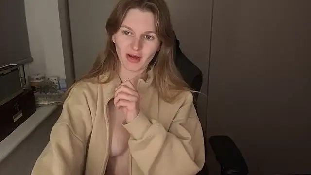 Snapshot of Lilly-Luscious chatting on November 26, 2025, 9:48 pm Lilly-Luscious online show from November 26, 2025, 9:48 pm