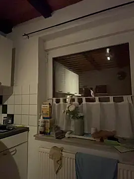 SweetTeenGirl online show from December 3, 2025, 5:19 am