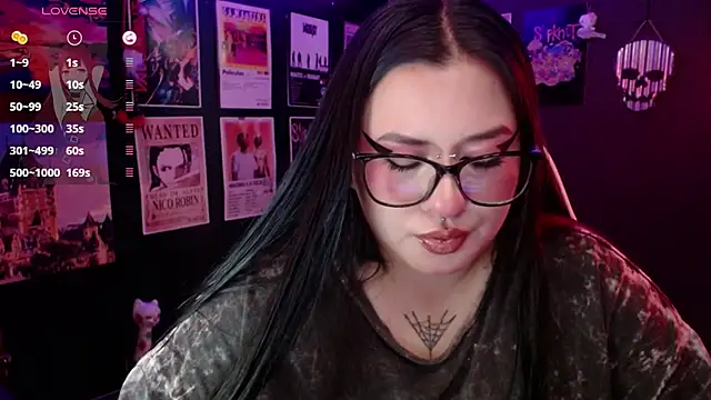 Snapshot of Ravendark_ chatting on July 10, 2026, 7:36 pm Ravendark online show from July 10, 2026, 7:36 pm