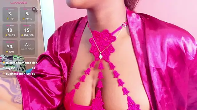 Snapshot of MySugarmoomy chatting on November 21, 2025, 3:05 am MySugarmoomy online show from November 21, 2025, 3:05 am