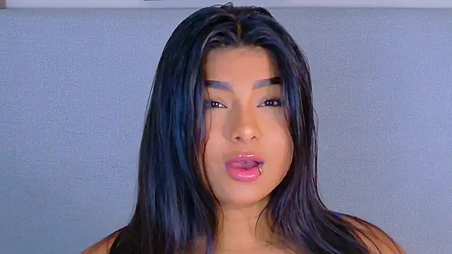 Snapshot of LanaRozz chatting on April 30, 2026, 7:32 pm LanaRozz online show from April 30, 2026, 7:32 pm
