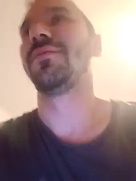 Snapshot of Ionut899@xh chatting on October 30, 2025, 10:06 pm Ionut899xh online show from October 30, 2025, 10:06 pm