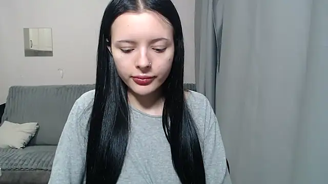 Snapshot of EvaXanny chatting on September 30, 2025, 12:44 pm EvaXanny online show from September 30, 2025, 12:44 pm