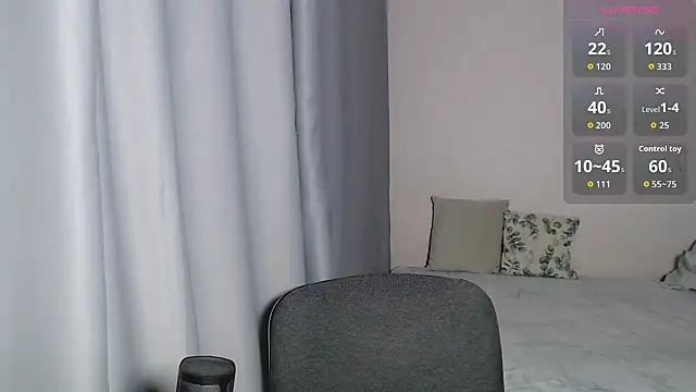 EvaXanny online show from February 8, 2026, 1:53 pm