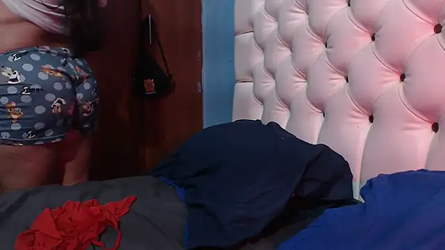 SamiBoobsxx online show from November 16, 2025, 4:39 am