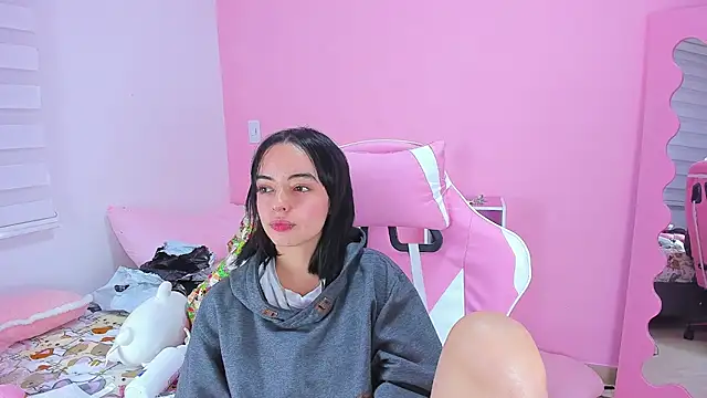 alexaa fox online show from October 24, 2025, 5:28 am