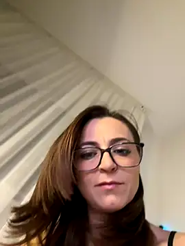 ClaireCrazy online show from October 24, 2025, 4:00 am