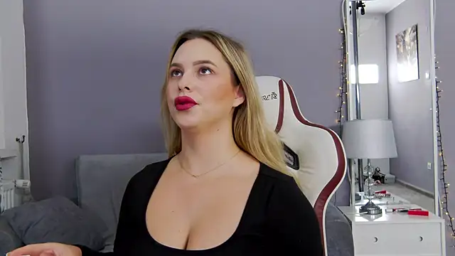 Ellsa Jean  online show from October 9, 2025, 1:39 am