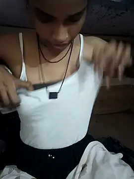 Snapshot of Geeta-satr chatting on November 10, 2025, 6:24 pm Geeta-satr online show from November 10, 2025, 6:24 pm