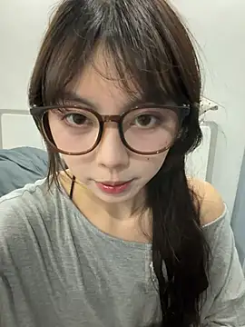 Snapshot of xuannv0000 chatting on February 9, 2026, 9:40 am xuannv0000 online show from February 9, 2026, 9:40 am