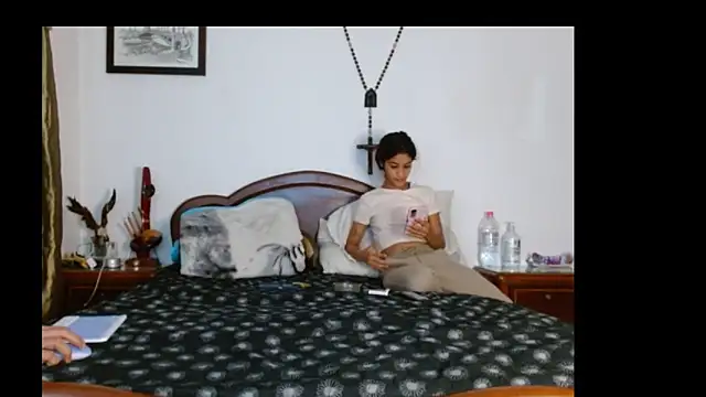 Snapshot of yenami chatting on October 23, 2025, 6:23 am yenami online show from October 23, 2025, 6:23 am