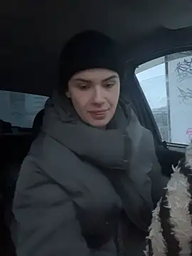 Snapshot of MiraReach chatting on November 27, 2025, 2:12 am MiraReach online show from November 27, 2025, 2:12 am