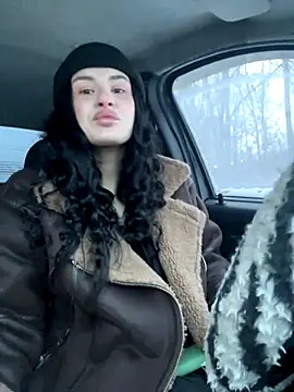 Snapshot of MiraReach chatting on November 11, 2025, 1:55 am MiraReach online show from November 11, 2025, 1:55 am