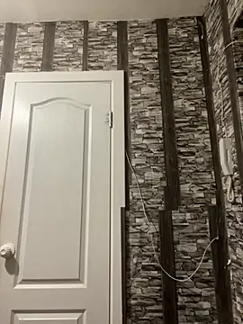 Snapshot of MiraReach chatting on October 23, 2025, 2:32 am MiraReach online show from October 23, 2025, 2:32 am