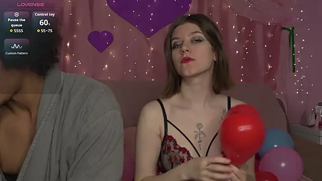 Snapshot of Marinaxmonroe chatting on February 11, 2026, 2:17 pm Marinaxmonroe online show from February 11, 2026, 2:17 pm