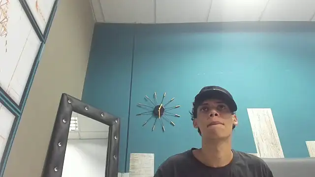 Ian1  online show from November 18, 2025, 11:13 am