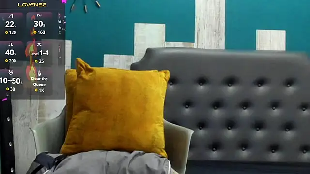 Ian1  online show from September 11, 2025, 8:20 pm