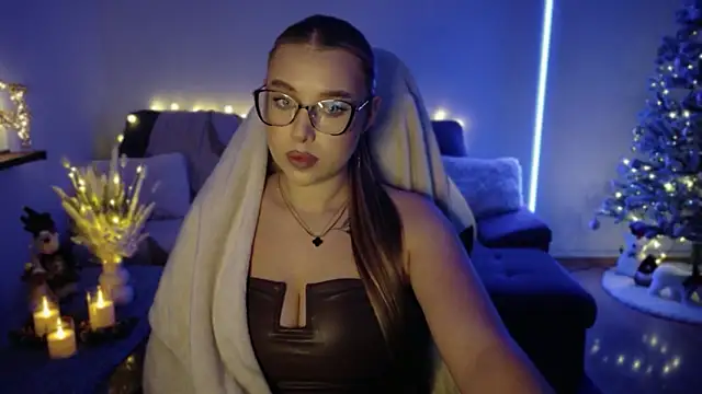 Snapshot of Emma_candyyy chatting on November 24, 2025, 11:32 am Emma candyyy online show from November 24, 2025, 11:32 am