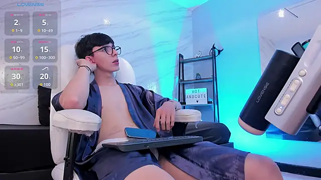 mathias saenz online show from January 15, 2026, 7:06 pm