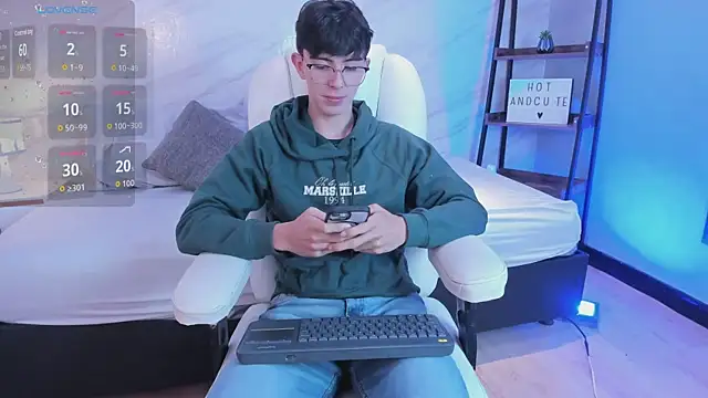 Snapshot of mathias_saenz chatting on November 22, 2025, 1:21 pm mathias saenz online show from November 22, 2025, 1:21 pm