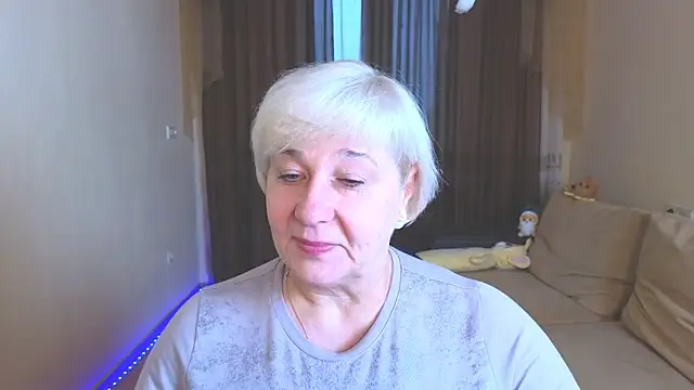 Snapshot of Milana_Milky chatting on November 13, 2025, 5:22 am Milana Milky online show from November 13, 2025, 5:22 am