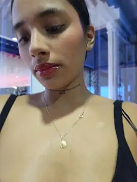 Lorena Mcfly online show from April 19, 2026, 11:44 am