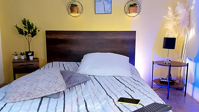 Snapshot of CamilleGrace chatting on September 26, 2025, 12:56 pm CamilleGrace online show from September 26, 2025, 12:56 pm