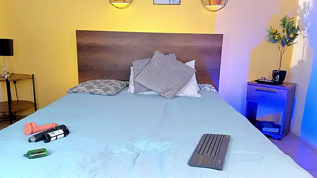 Snapshot of CamilleGrace chatting on September 13, 2025, 12:16 pm CamilleGrace online show from September 13, 2025, 12:16 pm