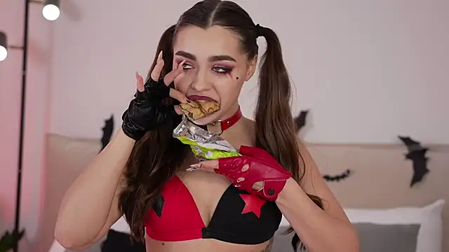 Snapshot of no_angelll chatting on October 31, 2025, 10:01 am no angelll online show from October 31, 2025, 10:01 am