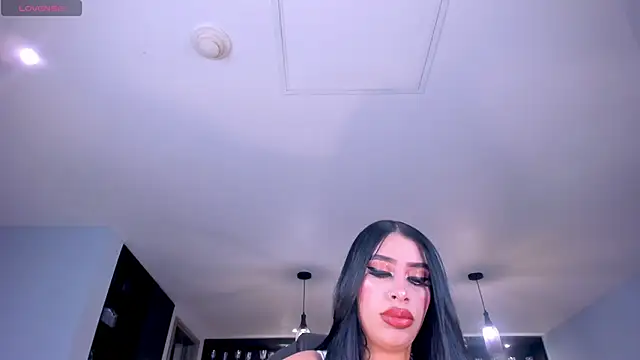 Snapshot of LeahLombardi_ chatting on October 22, 2025, 3:17 am LeahLombardi online show from October 22, 2025, 3:17 am