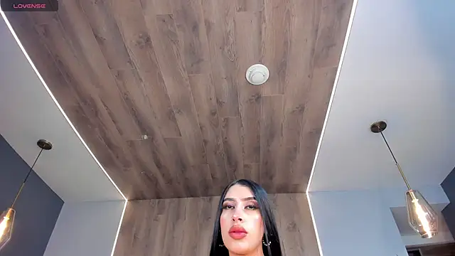 Snapshot of LeahLombardi_ chatting on November 27, 2025, 6:25 am LeahLombardi online show from November 27, 2025, 6:25 am