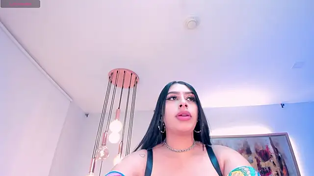 LeahLombardi  online show from January 9, 2026, 3:46 am