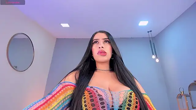 Snapshot of LeahLombardi_ chatting on December 5, 2025, 3:16 am LeahLombardi online show from December 5, 2025, 3:16 am