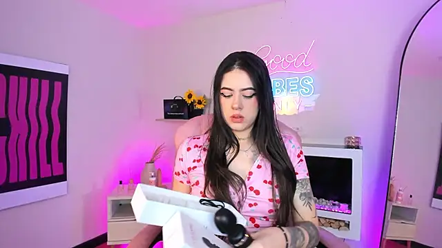 Alice Vixen online show from March 28, 2026, 12:06 pm