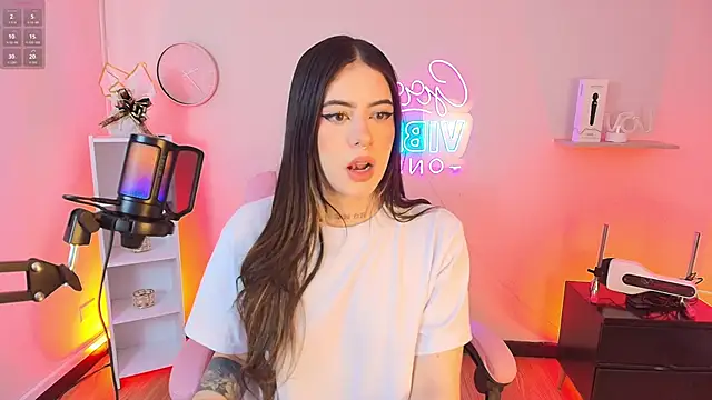 Alice Vixen online show from November 12, 2025, 12:42 pm