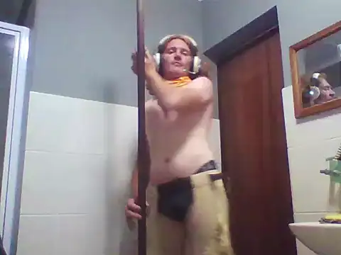 Snapshot of untamedredsnake chatting on March 3, 2026, 10:06 pm untamedredsnake online show from March 3, 2026, 10:06 pm